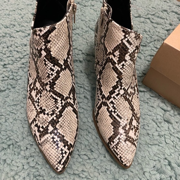 Qupid snake print ankle boots size 7 - Picture 3 of 10